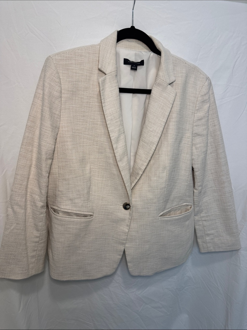 Ann Taylor Cream Textured Single-Button Blazer